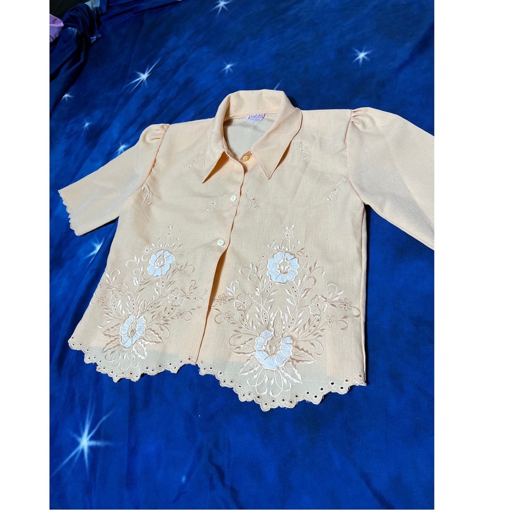 Kristina Collection Indra Vintage Peach Floral Embroidered Scallop Blouse Top